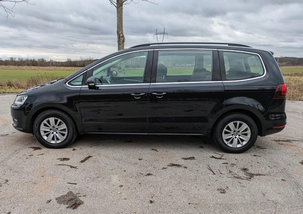 Volkswagen Sharan cena 79900 przebieg: 149000, rok produkcji 2017 z Bobolice małe 326